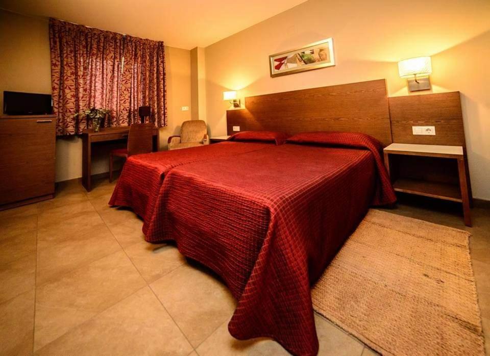 Hotel Ciutat de Carlet Buitenkant foto
